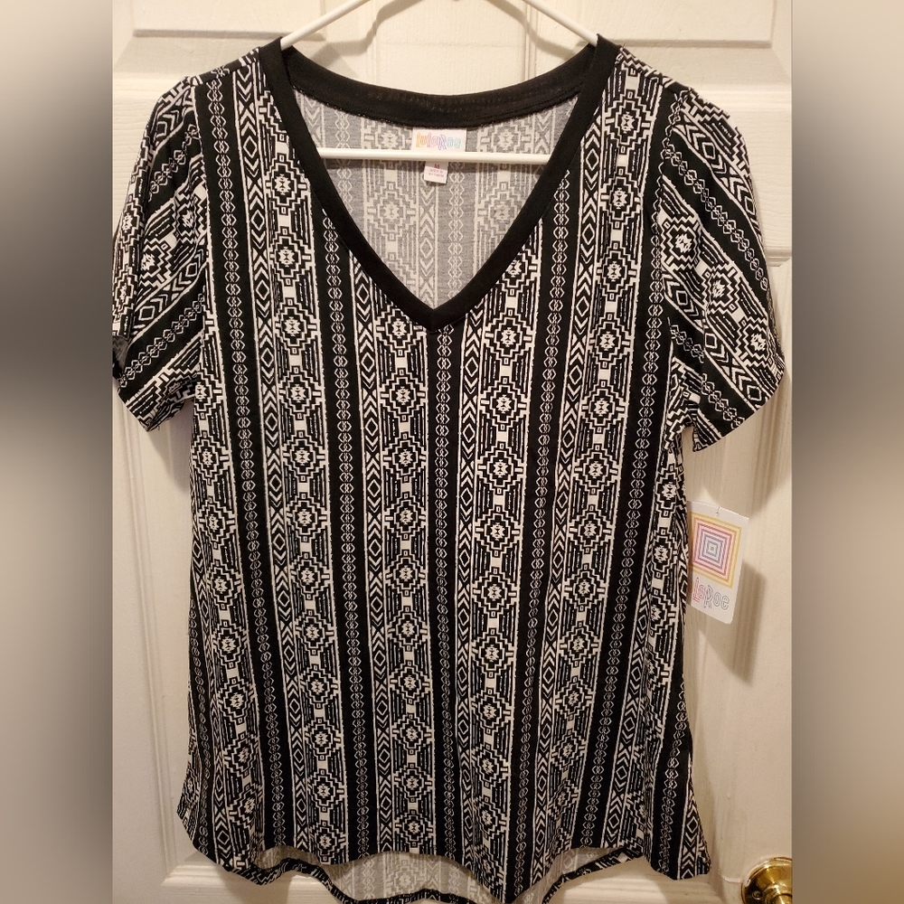NEW LuLaRoe CHRISTY T   M  Medium  BLACK WHITE Vertical Stripe Aztec NWT